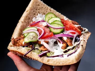 Kebab w bułce - Luncher Policzona Szama